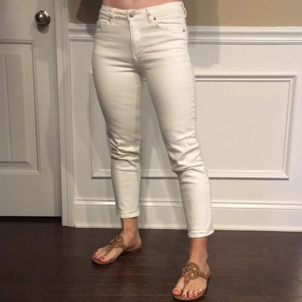 H&M White Mom Jeans, Size 6